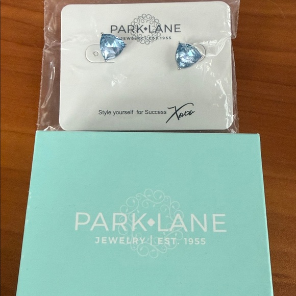 Park Lane “Bonnet” Earrings - Picture 3 of 3
